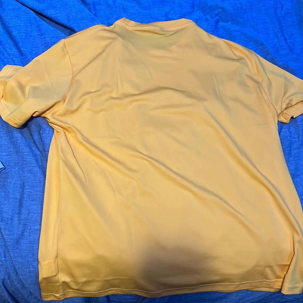 Large t-shirt - Picture 2 of 2